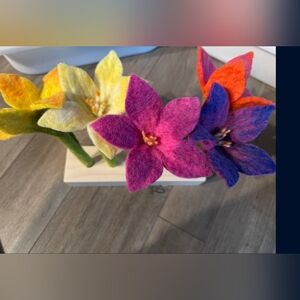 Lovevery Felt Flowers